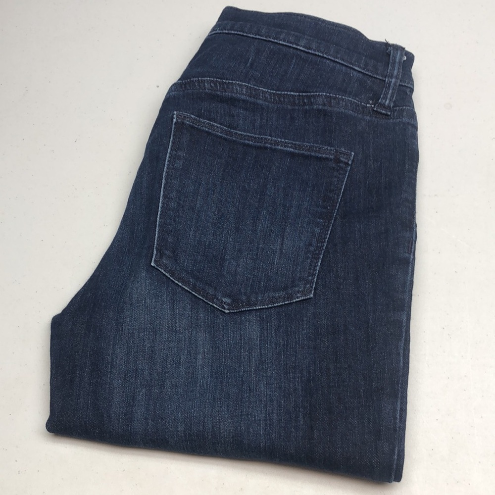 LIKE NEW GAP DARKWASH HIGH-RISE LEGGING JEANS 28x29 ⭐️